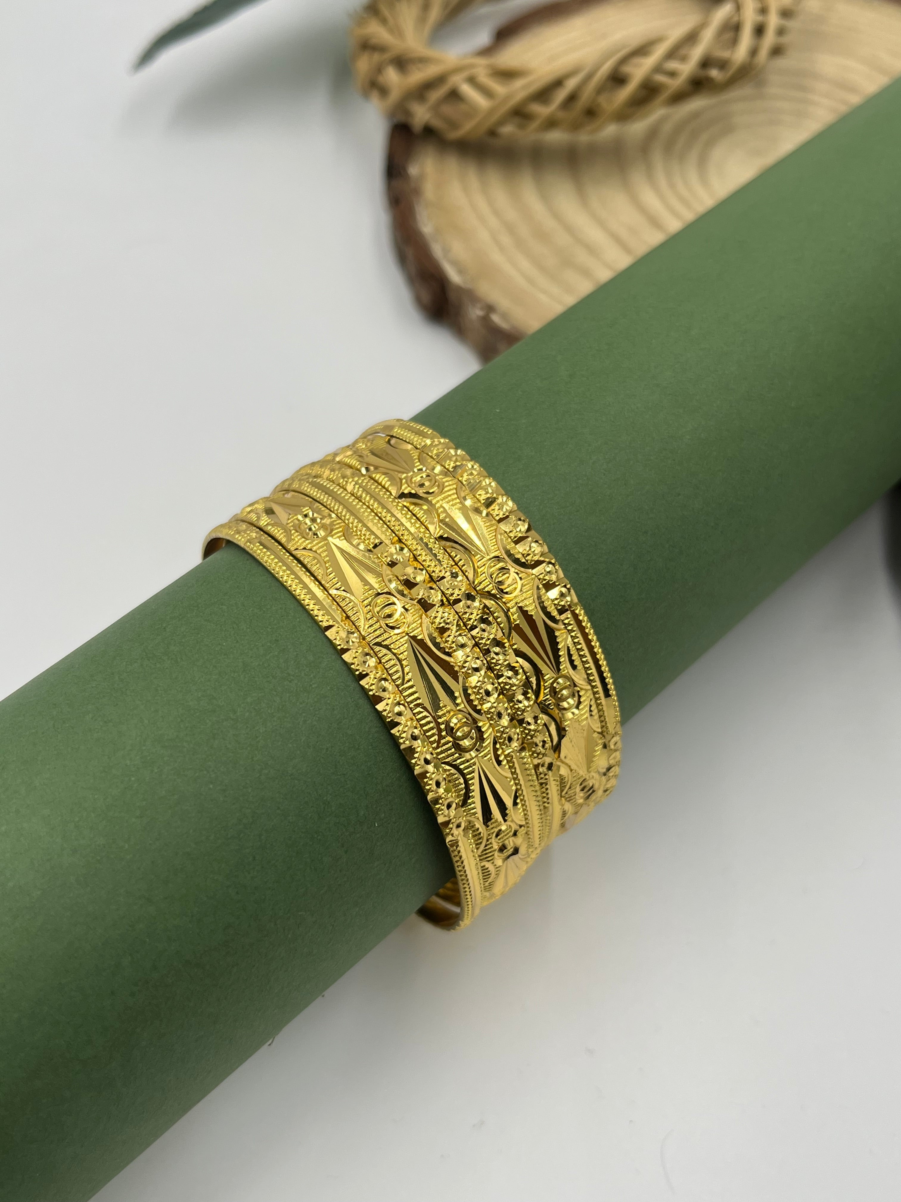 Kritika Bangle Set (6Pieces)