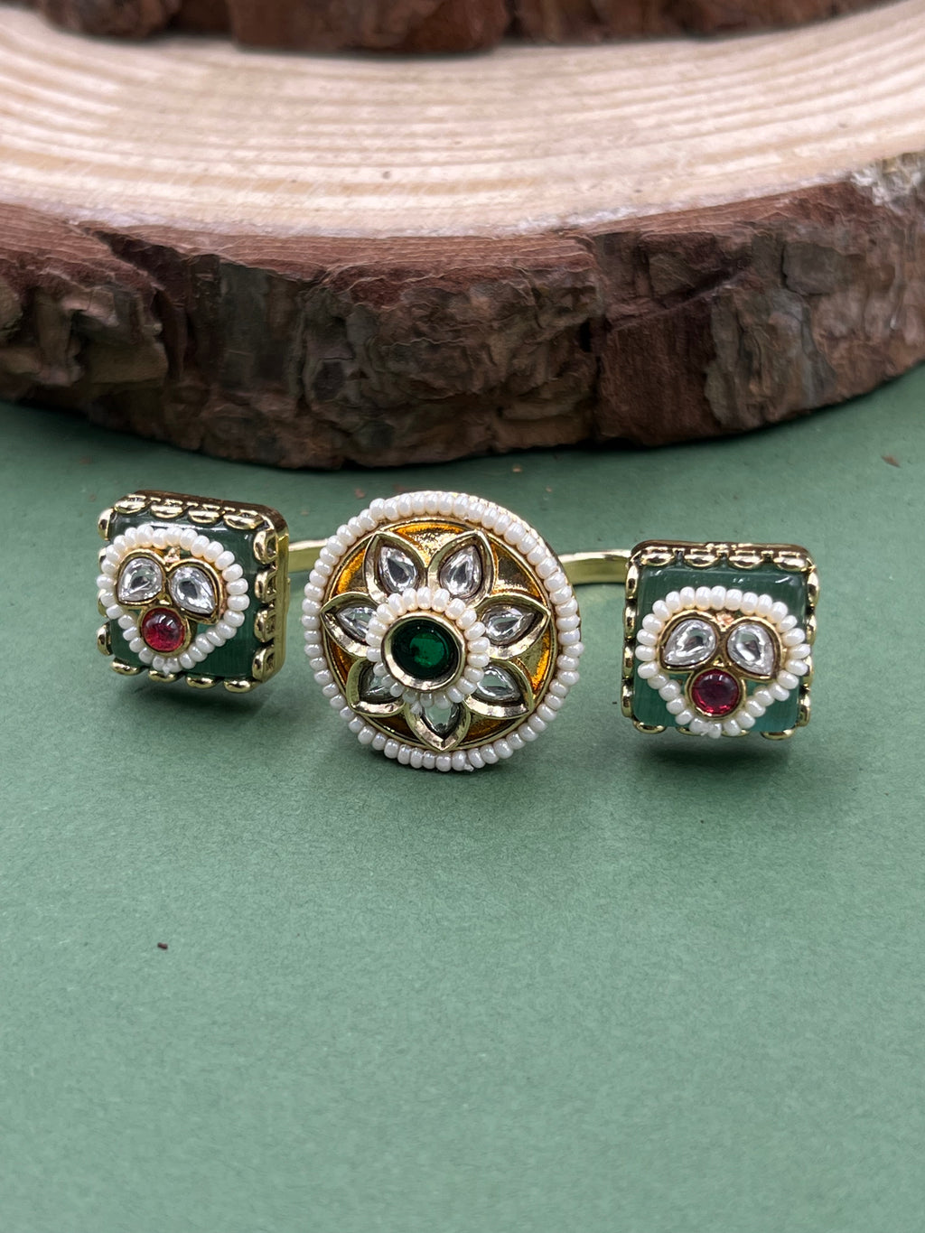 Avira Heritage Ring