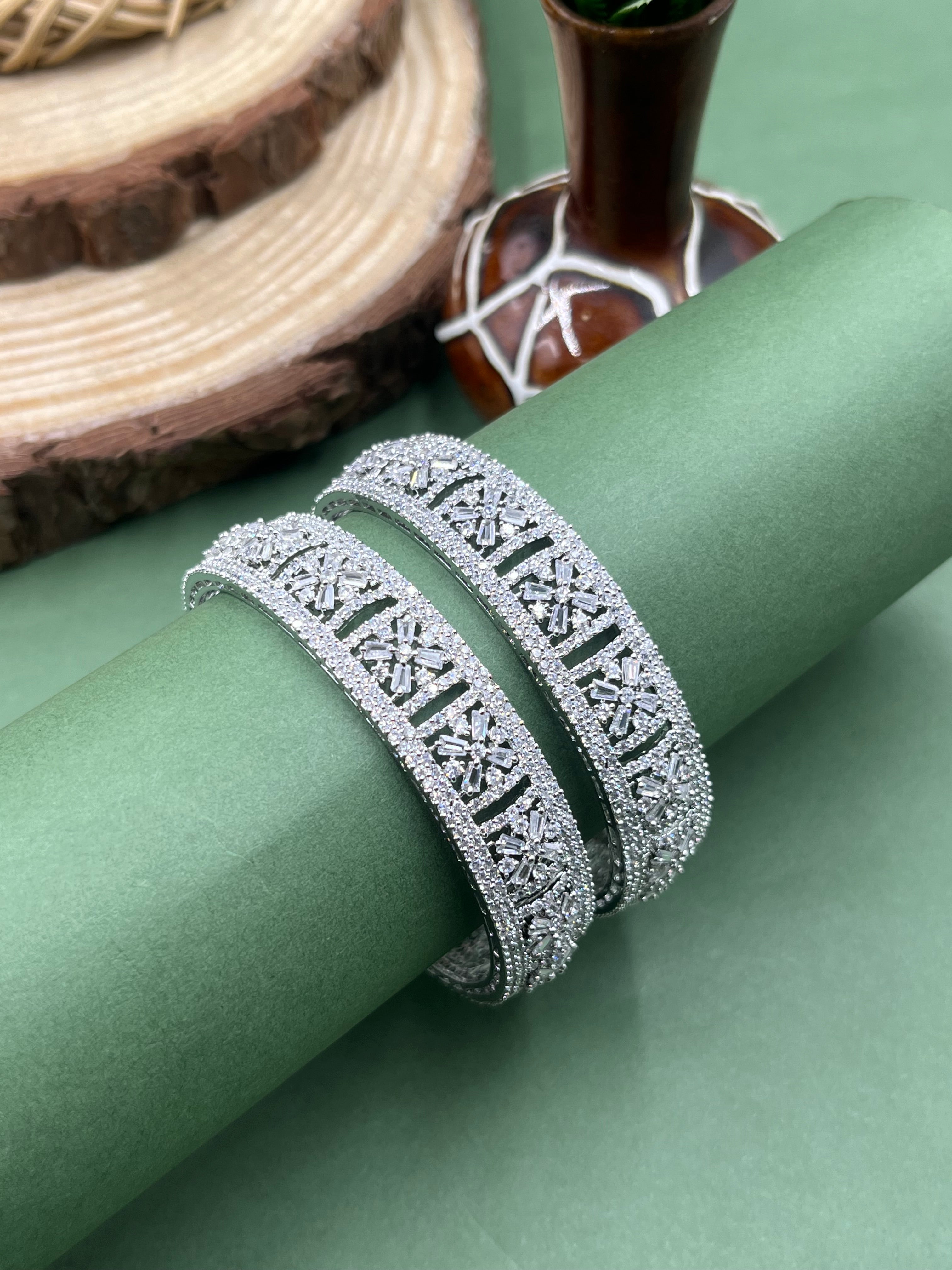 Sovra Finish AD Bangle Set