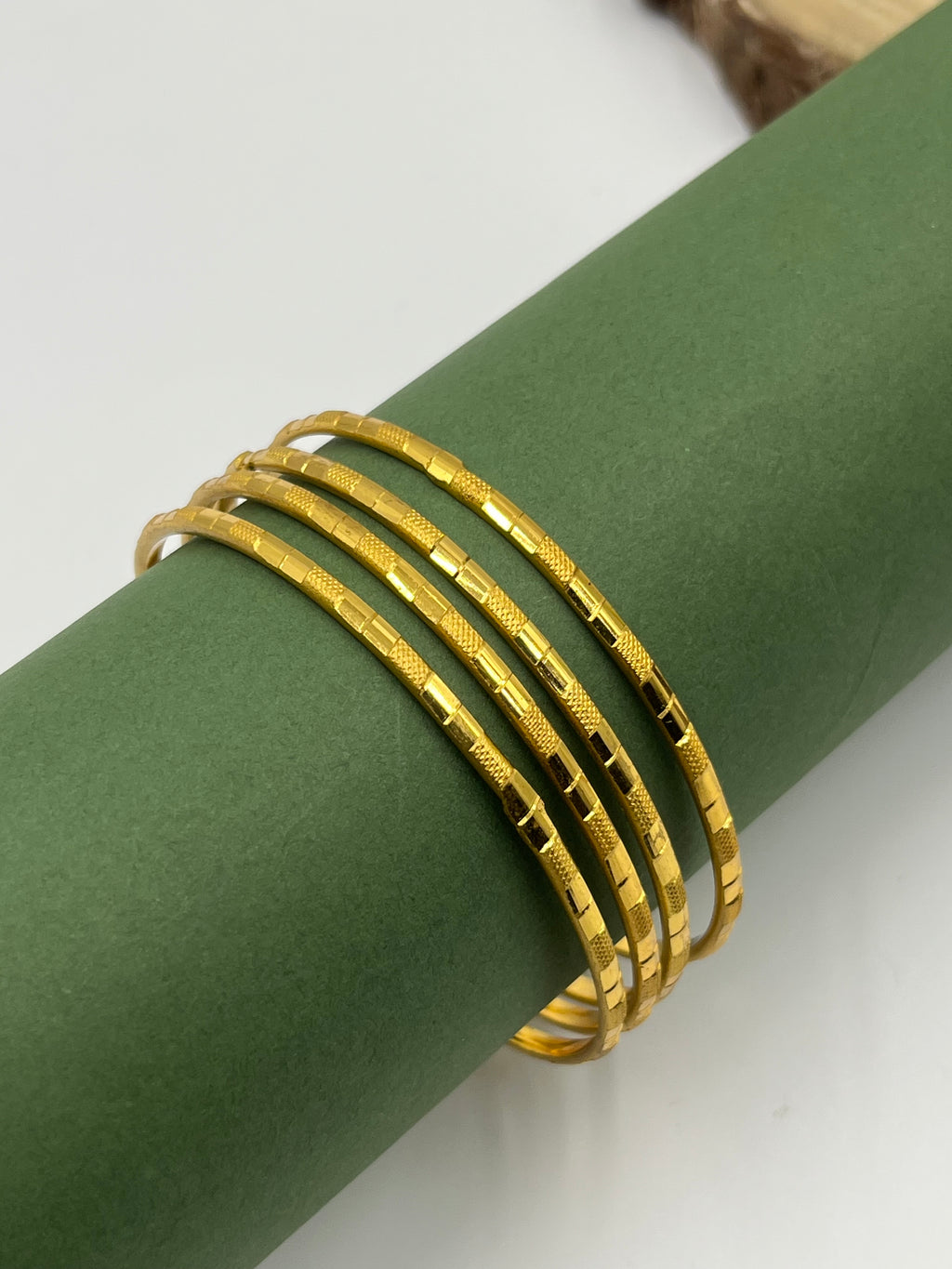 Navya Bangle Set (4 Pieces)