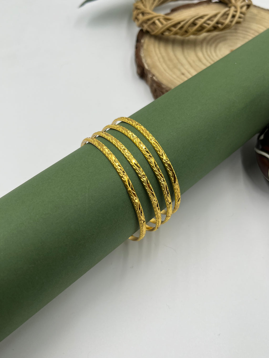 Elira Bangle Set (4 Pieces)