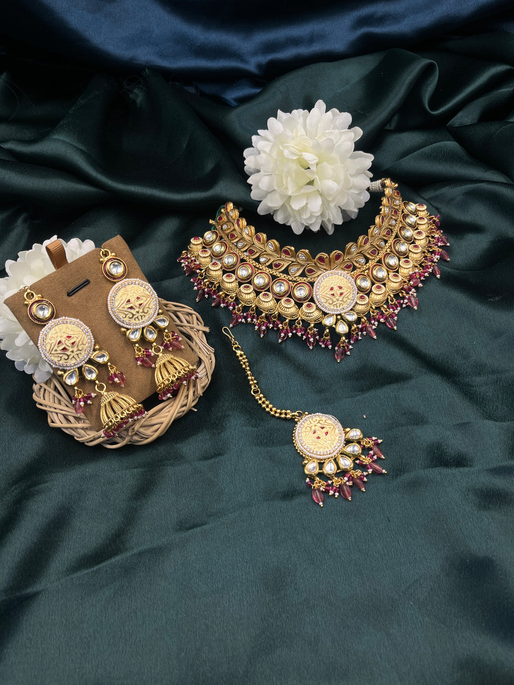 Rajwadi Noor Kundan Choker
Set