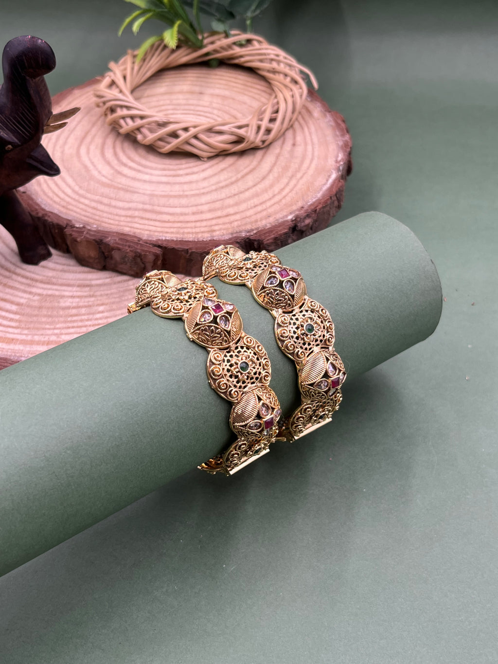 Kundal Vriksha Royal Bangles