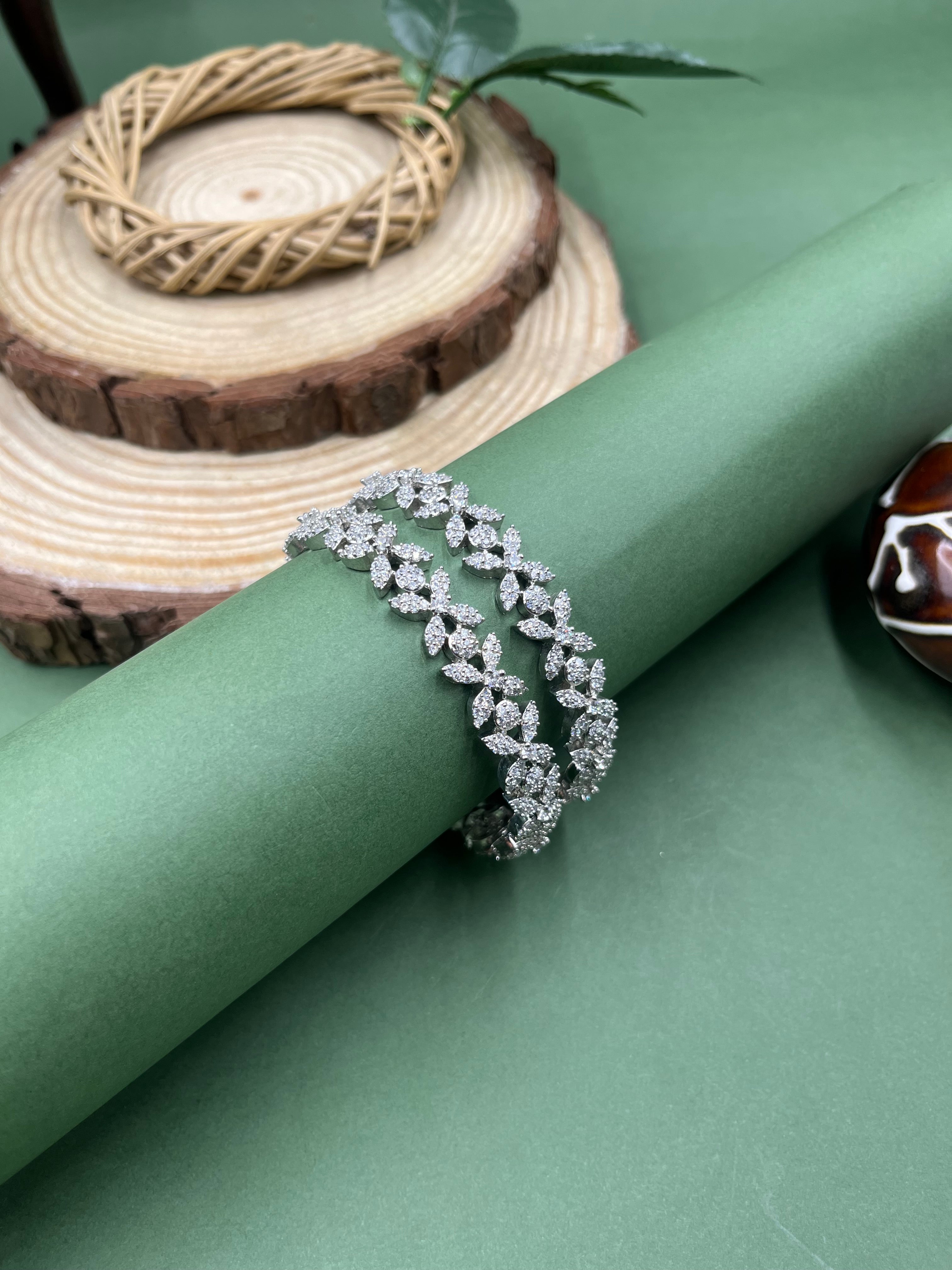 Cenra Motif AD Bangle Set