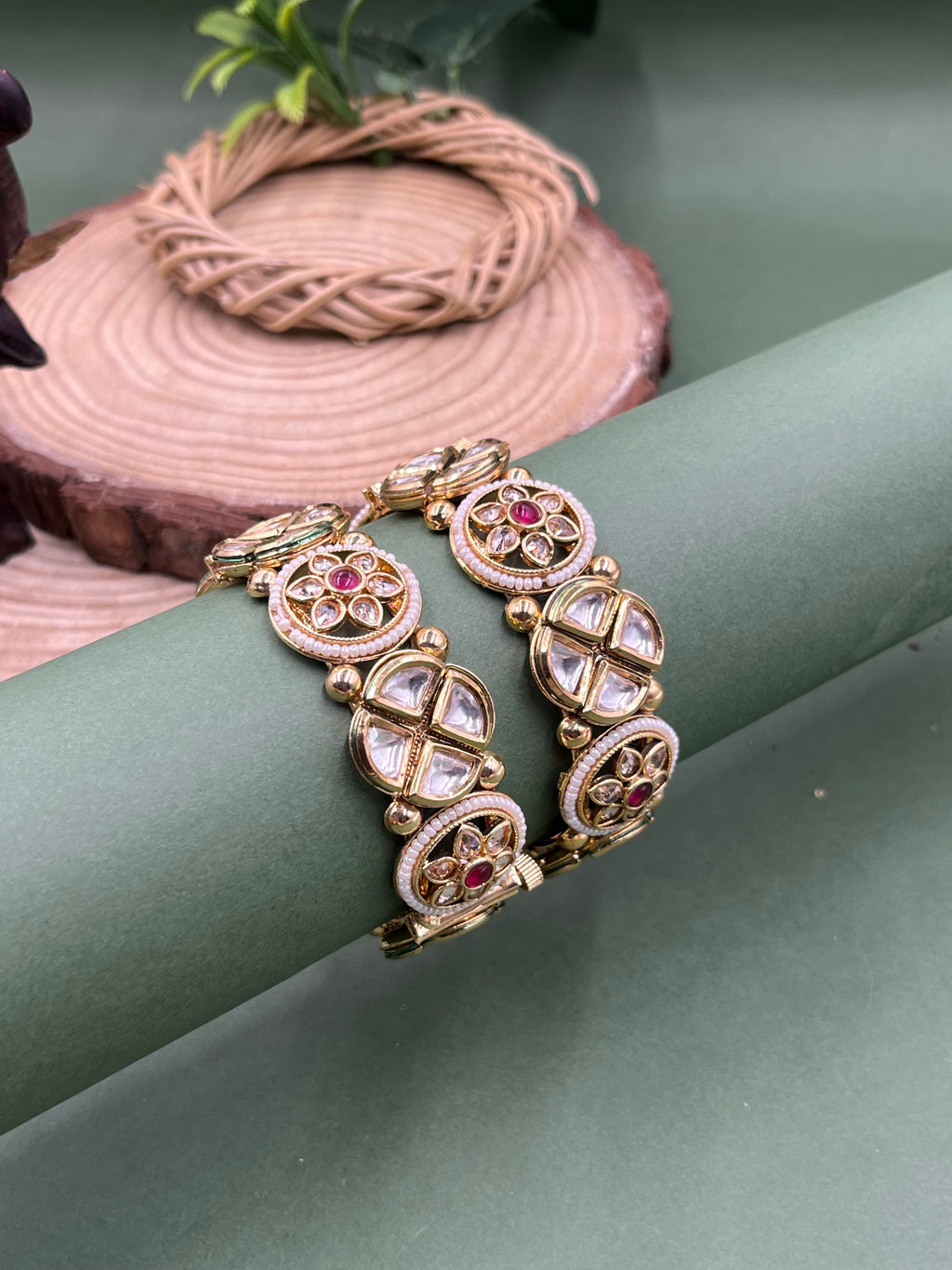 Zariya Royale Kundan Kada