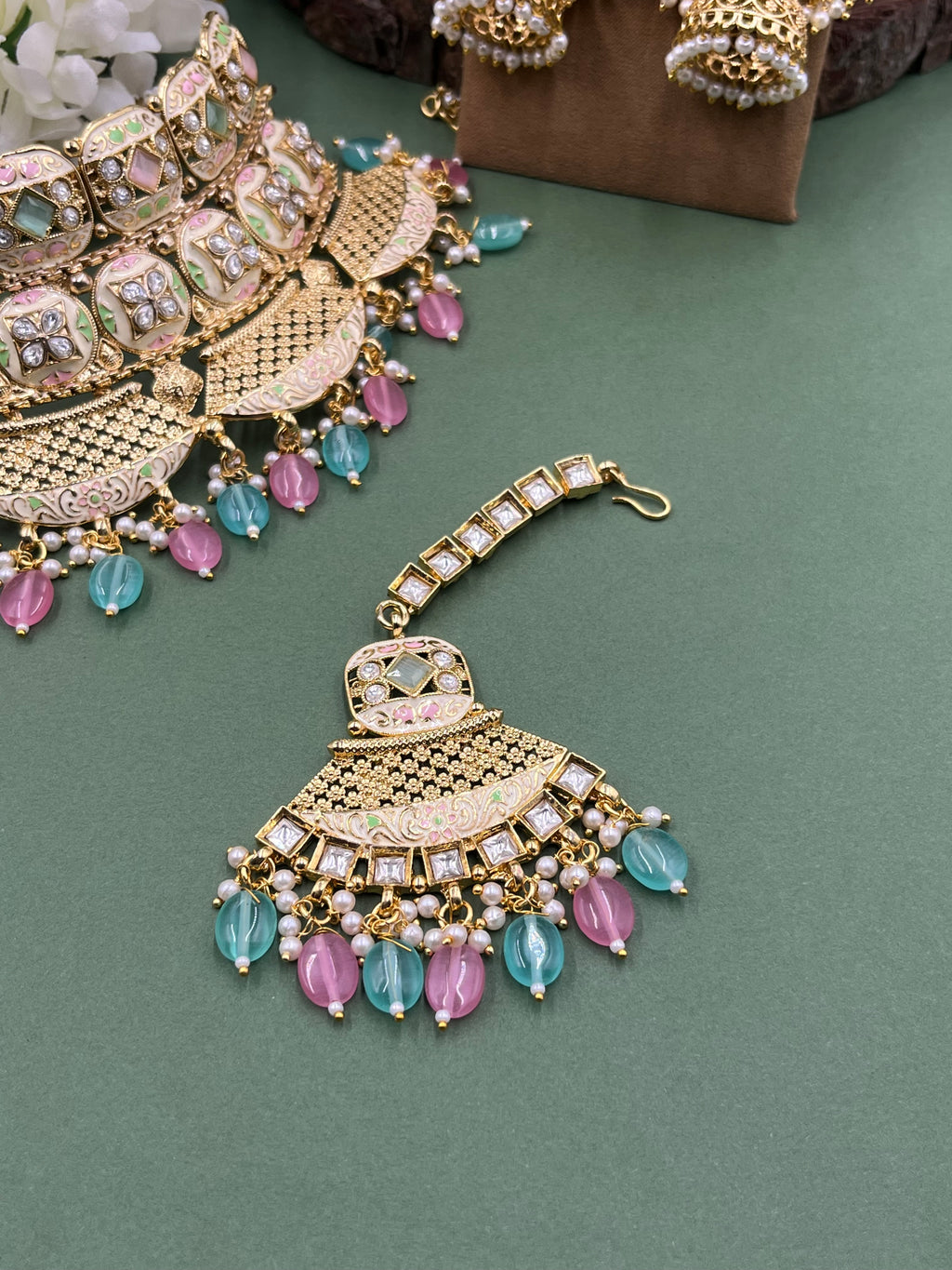 Pushpika Pastel Kundan Choker