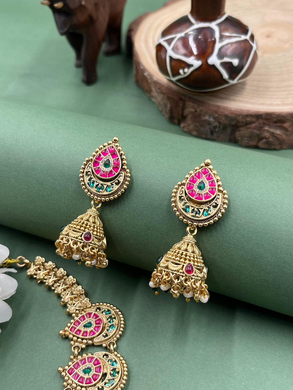 Pushpraj Virasat Heritage
Haar