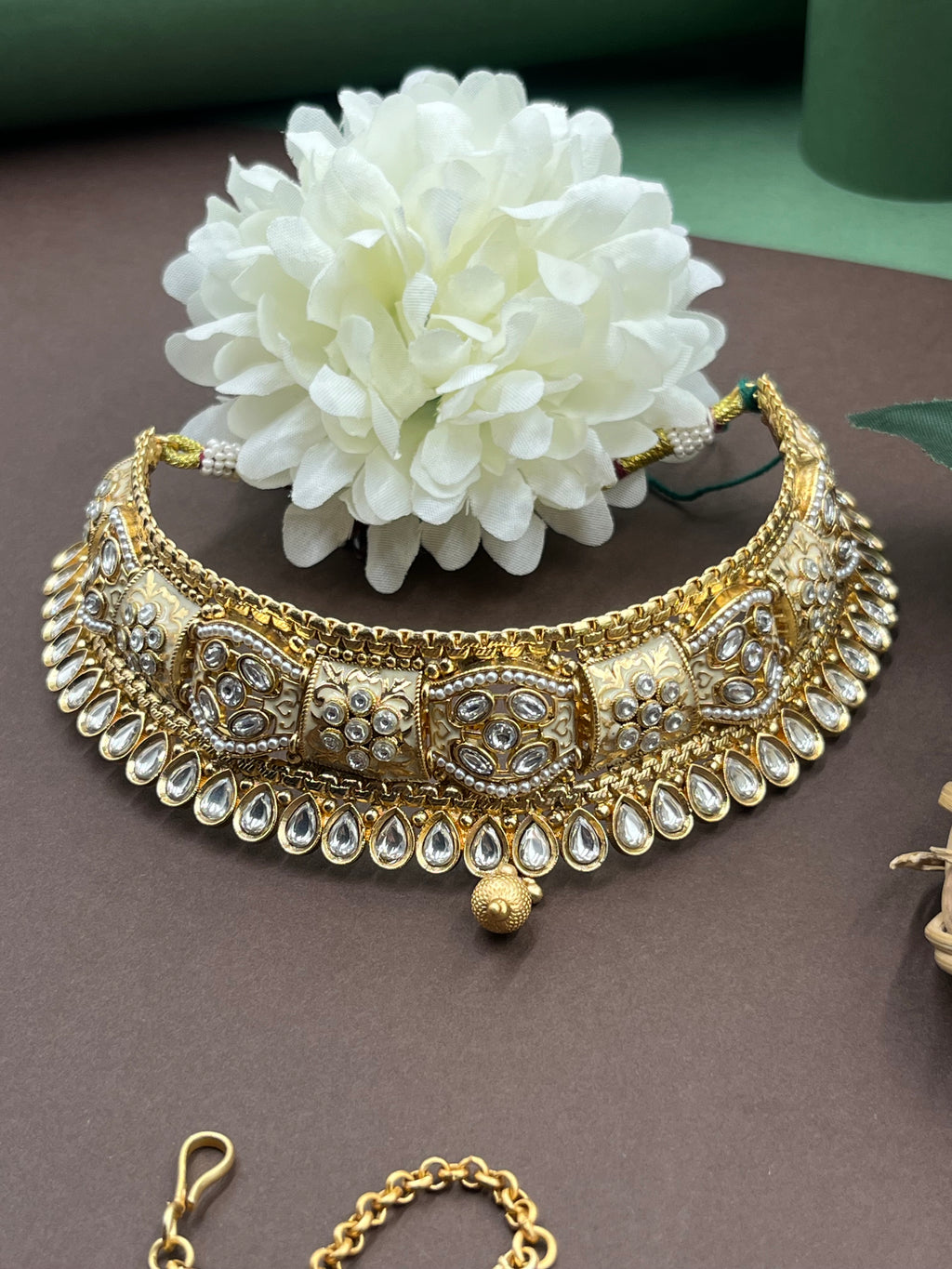Anaya Kundan Choker
