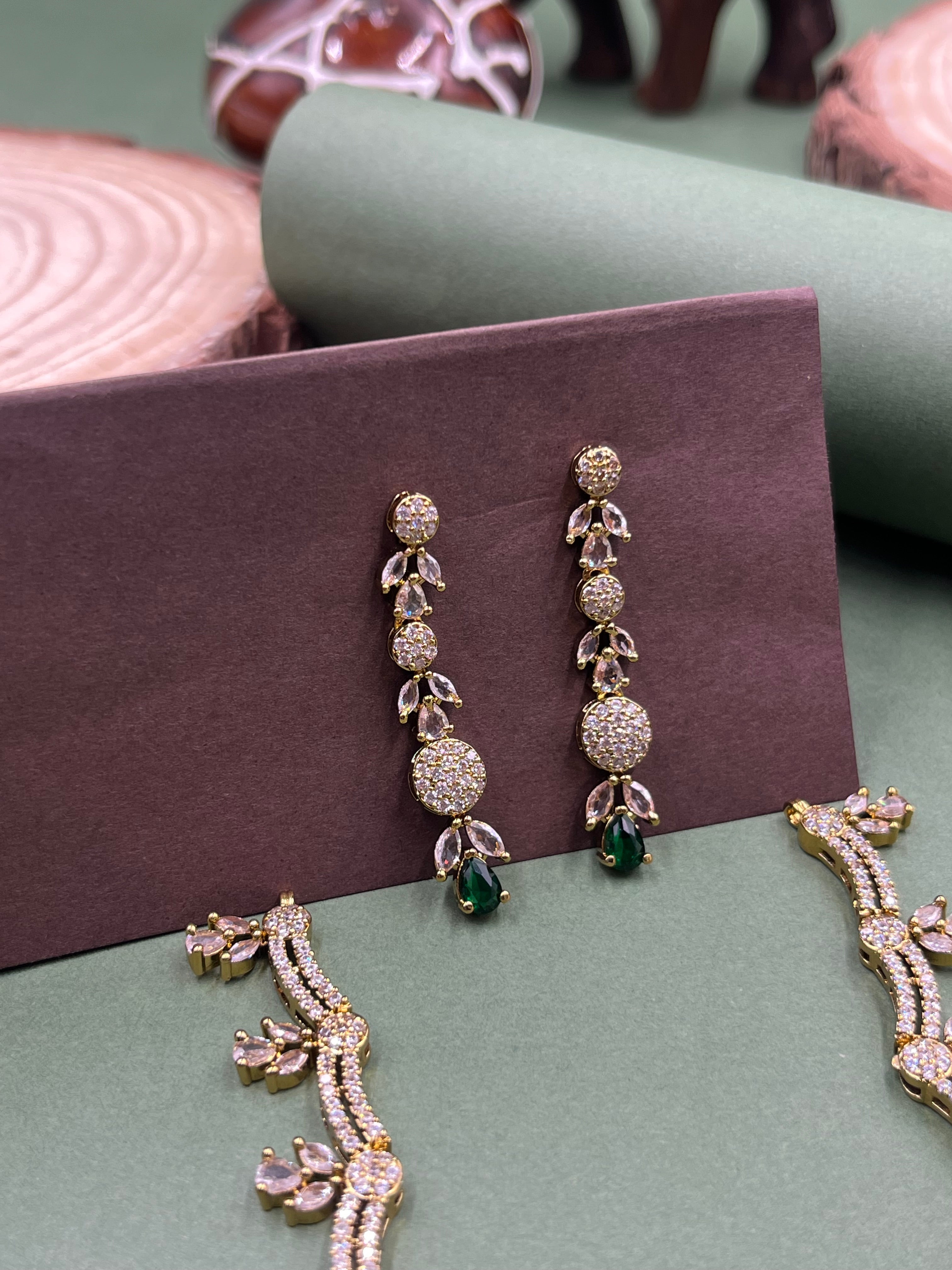 Aurea Emerald Necklace Set