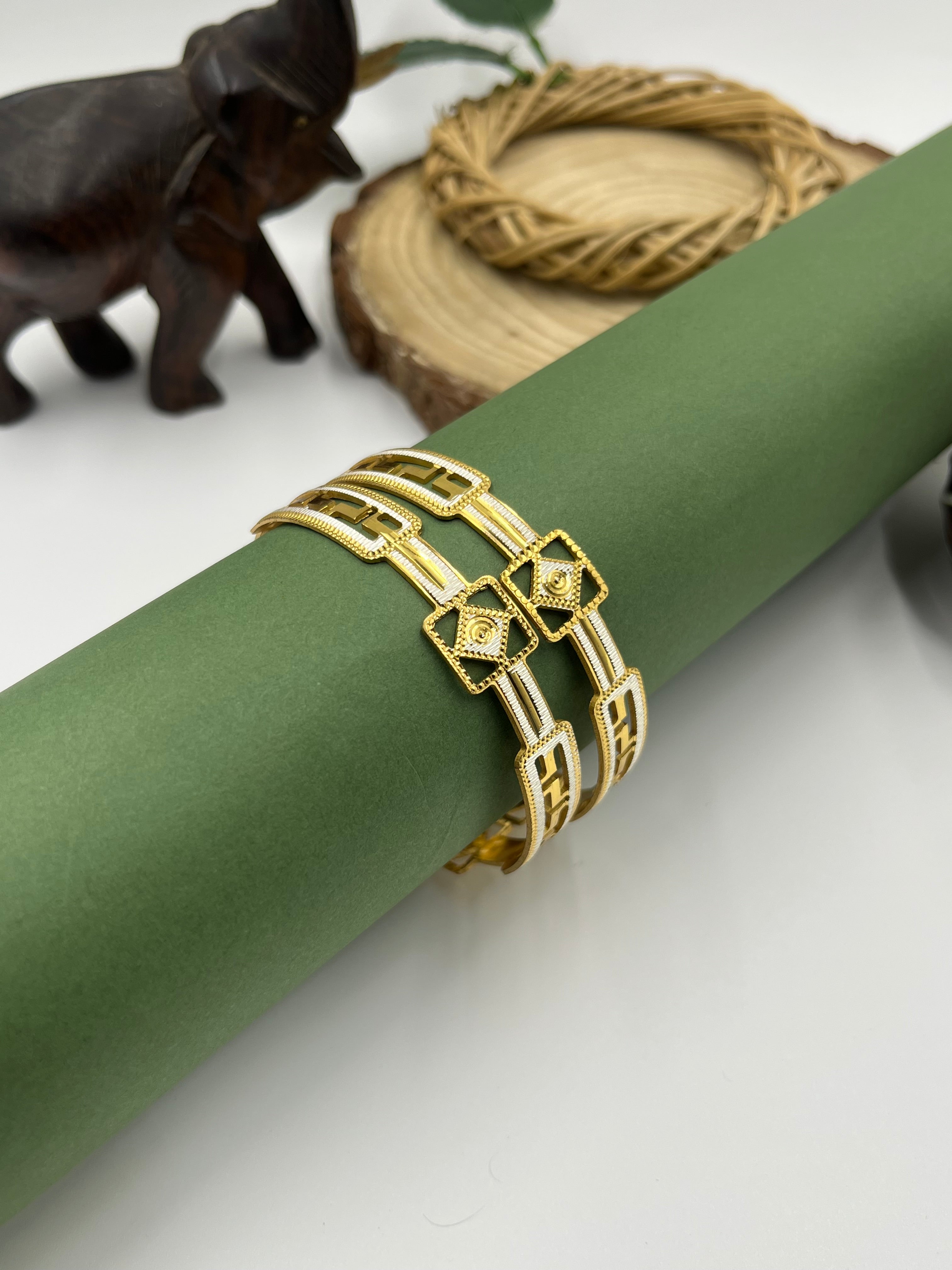 Svarna Bangle Set (2 Pieces)