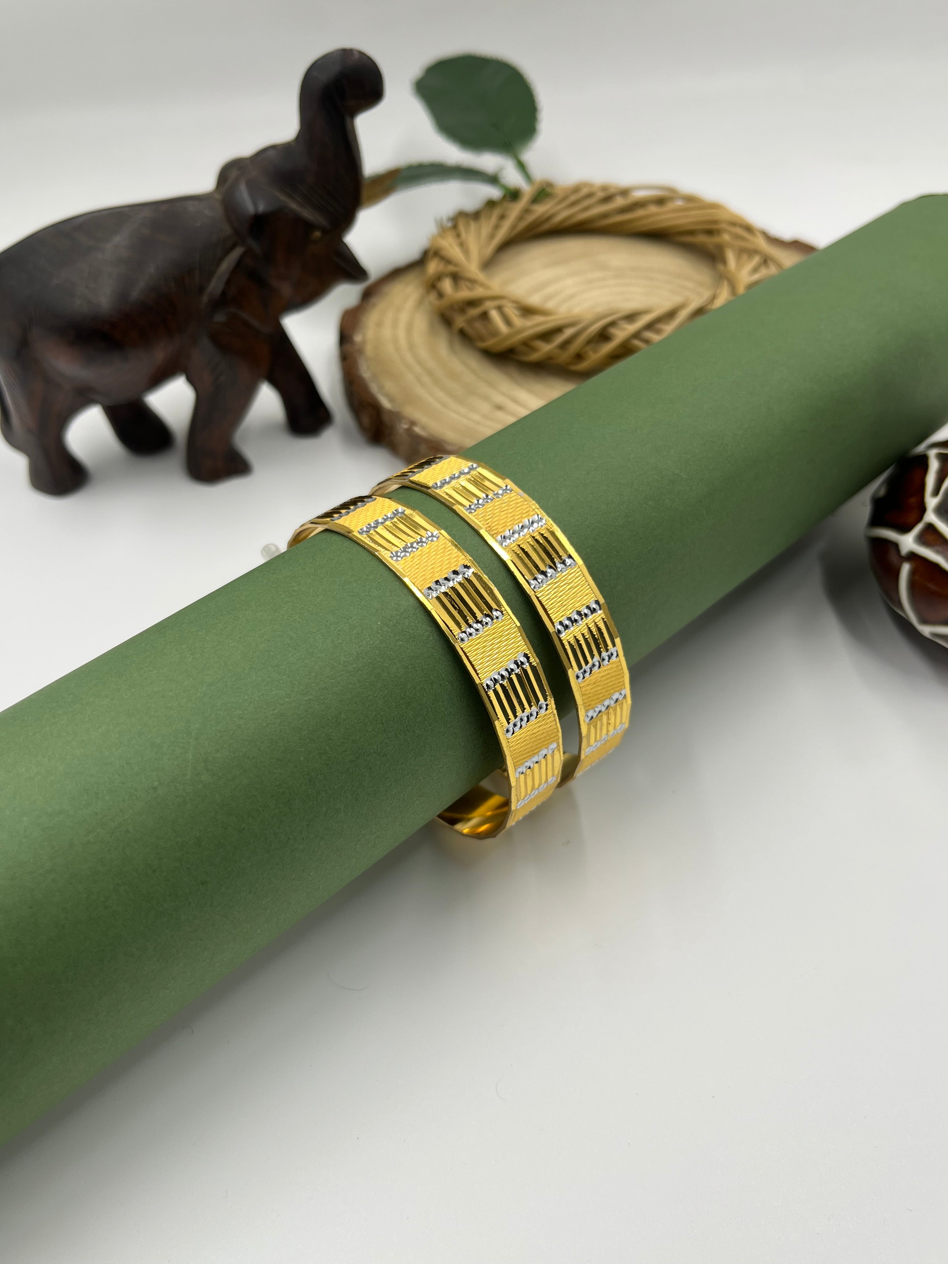 Aureva Bangle Set (2 Pieces)