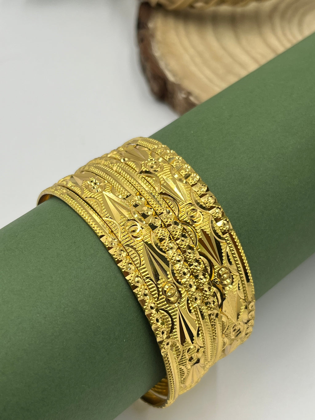 Kritika Bangle Set (6Pieces)