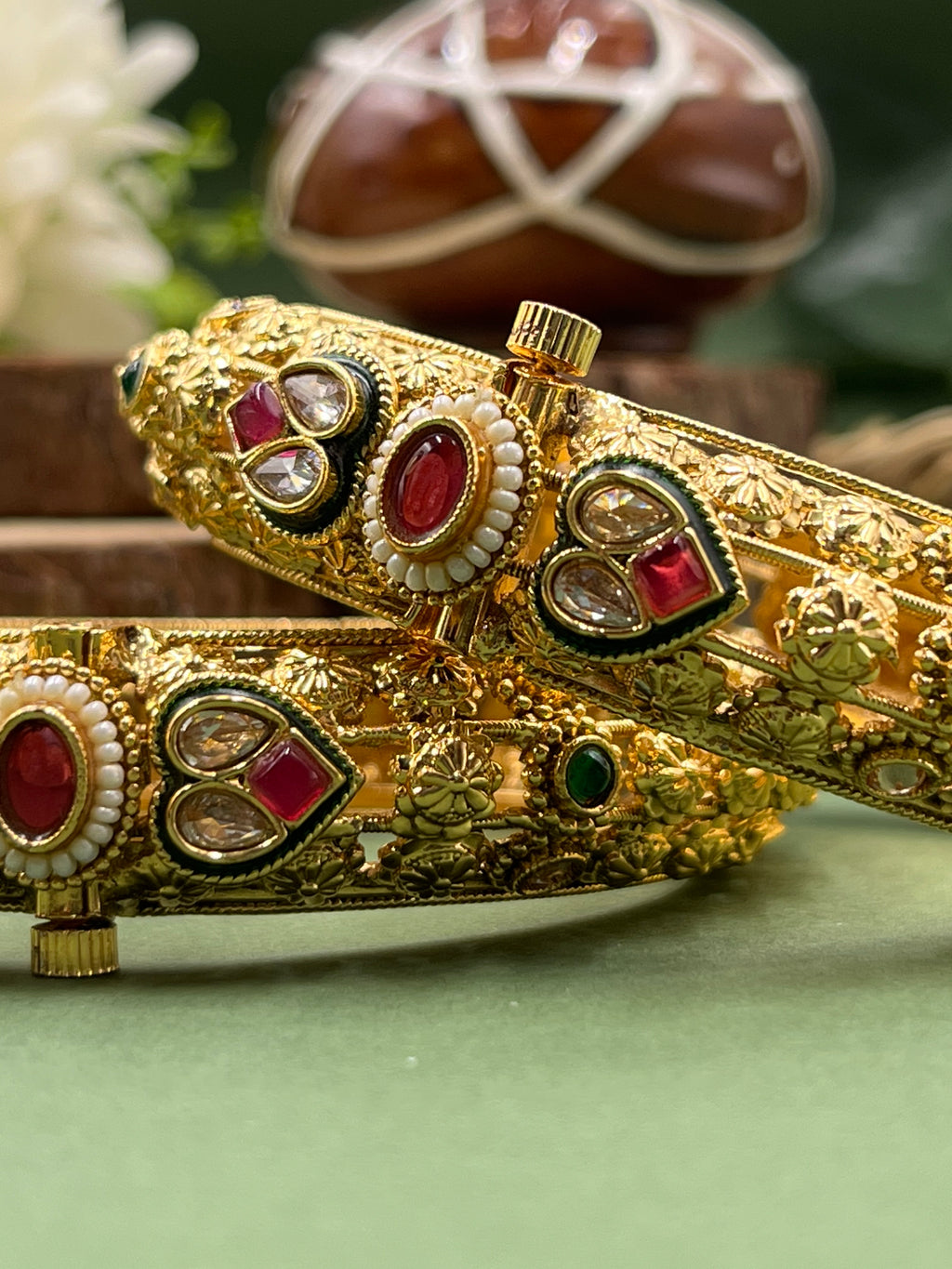 Kesar Pushpa Bangle