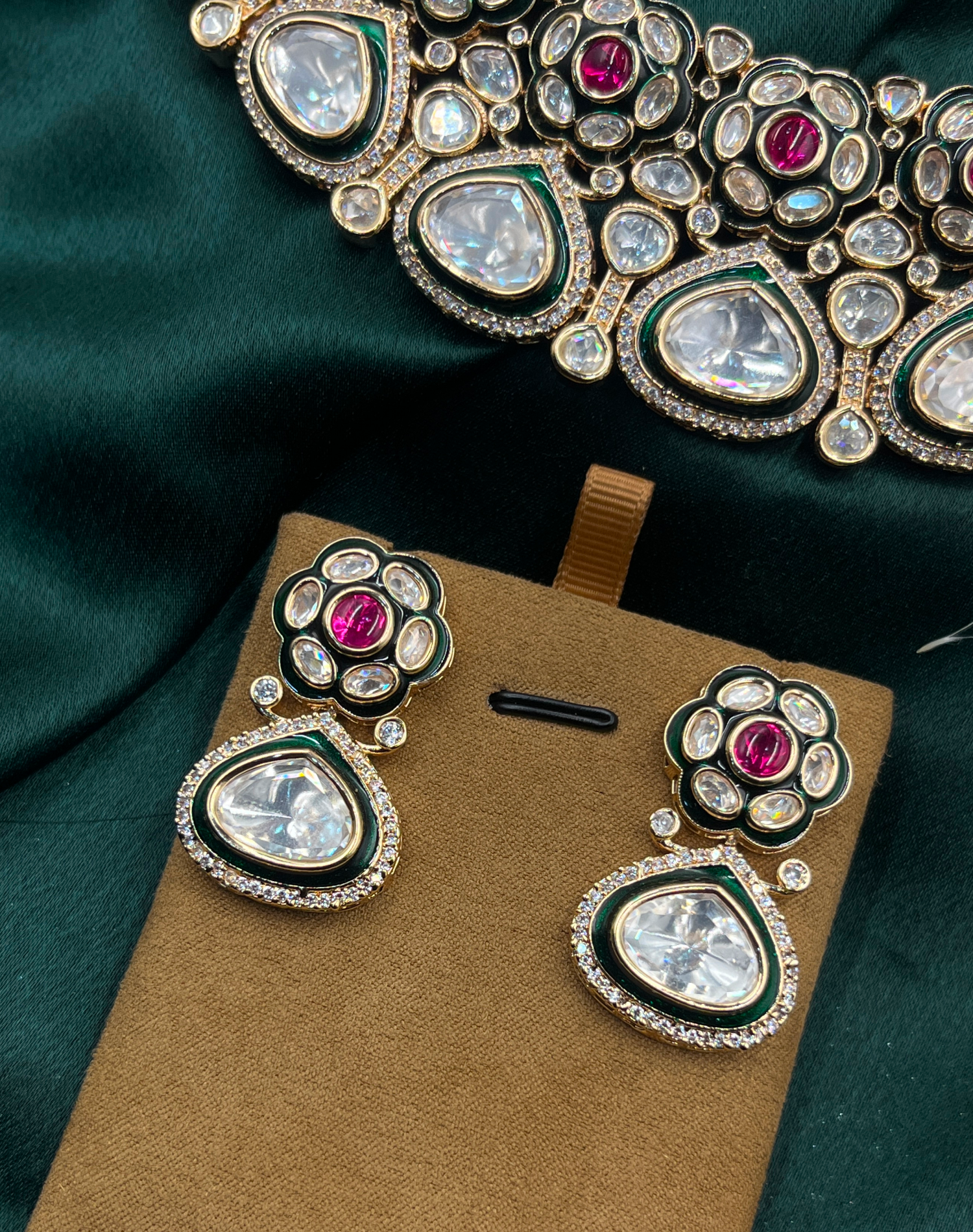 Aarohi Moissanite Choker Set