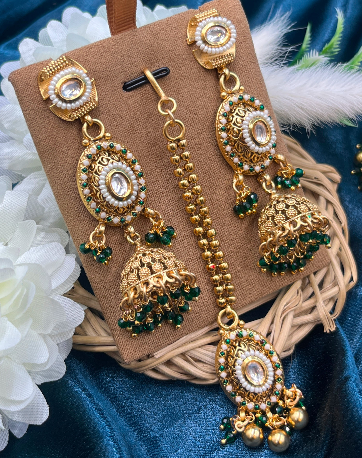 Emerald Aura Kundan Bridal Set