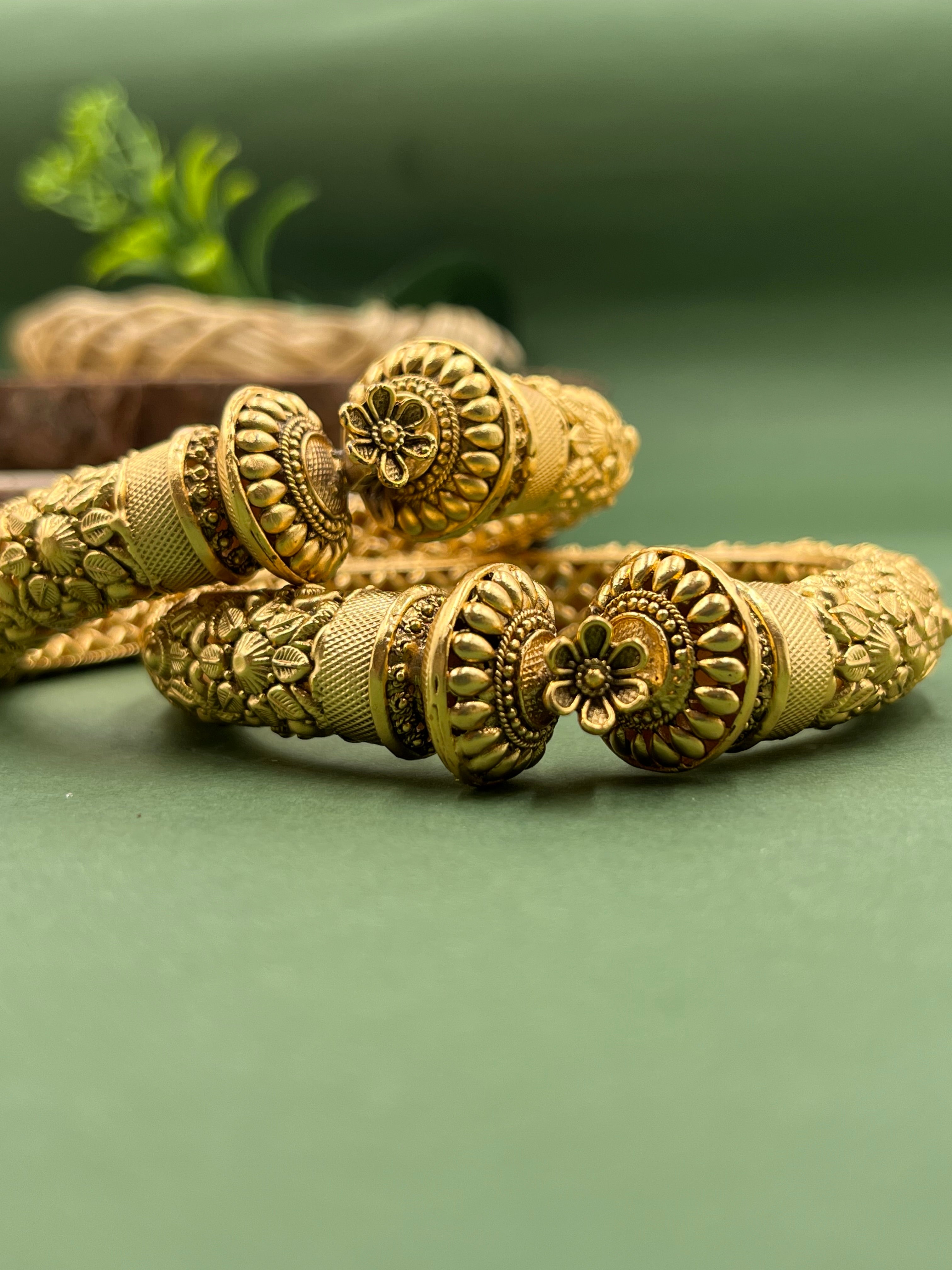 Kamala Kundan Royal Kada