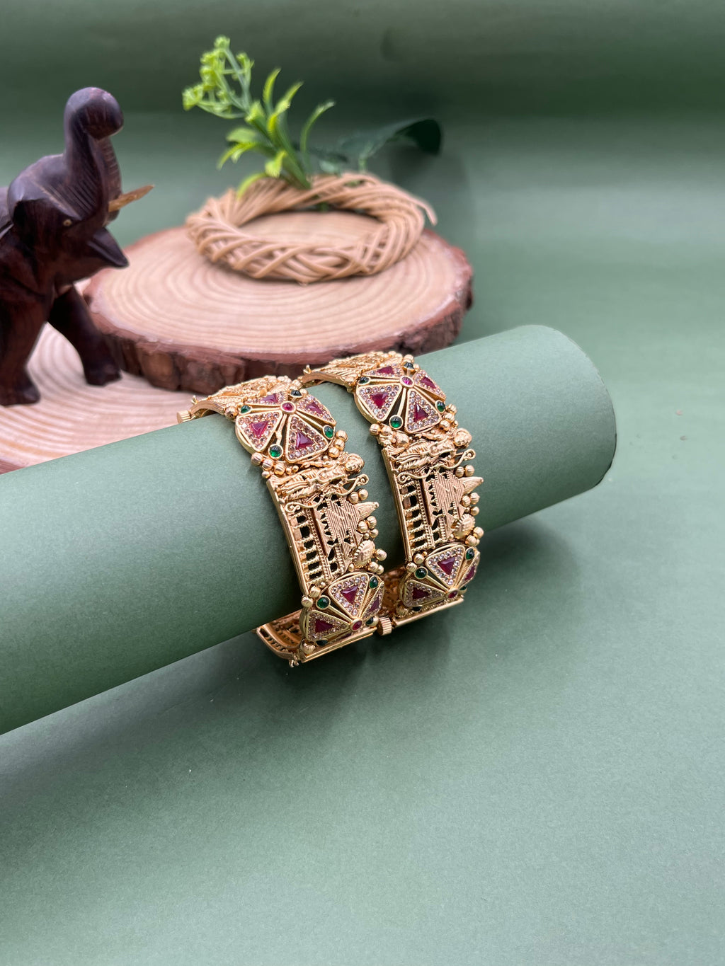 Rajveer Navratna Royal Bangle