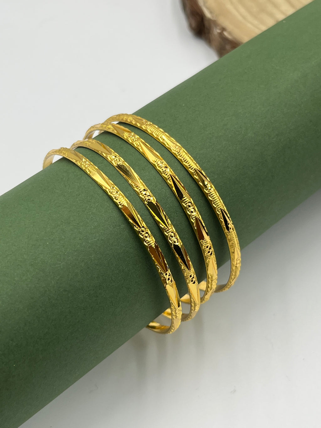 Aarvi Bangle Set (4 Pieces)