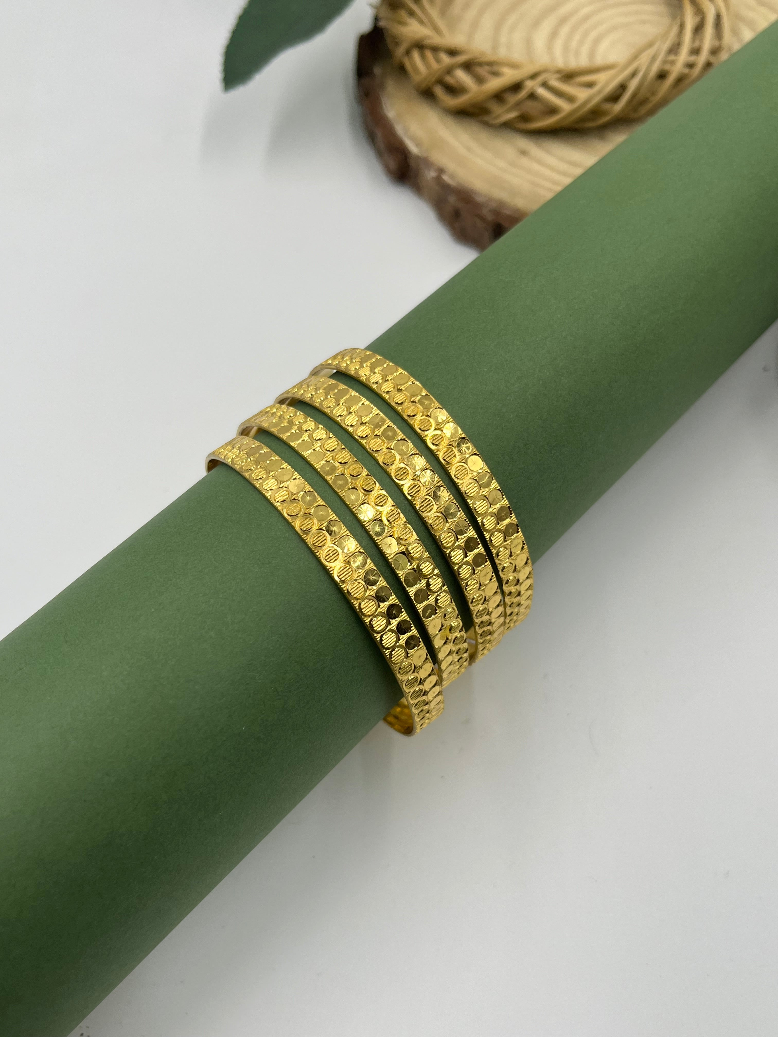 Saarika Bangle Set (4 Pieces)