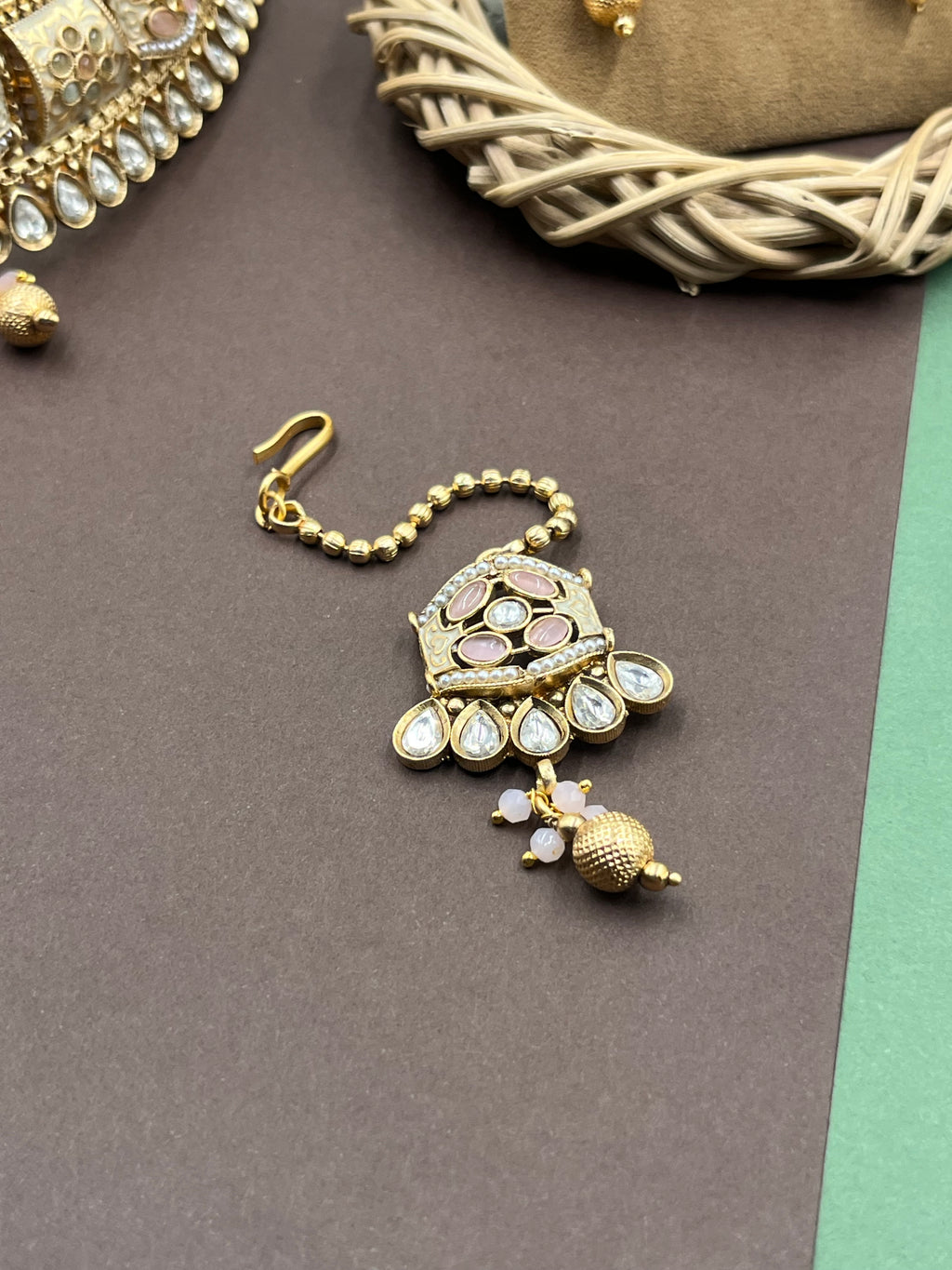 Anaya Kundan Choker