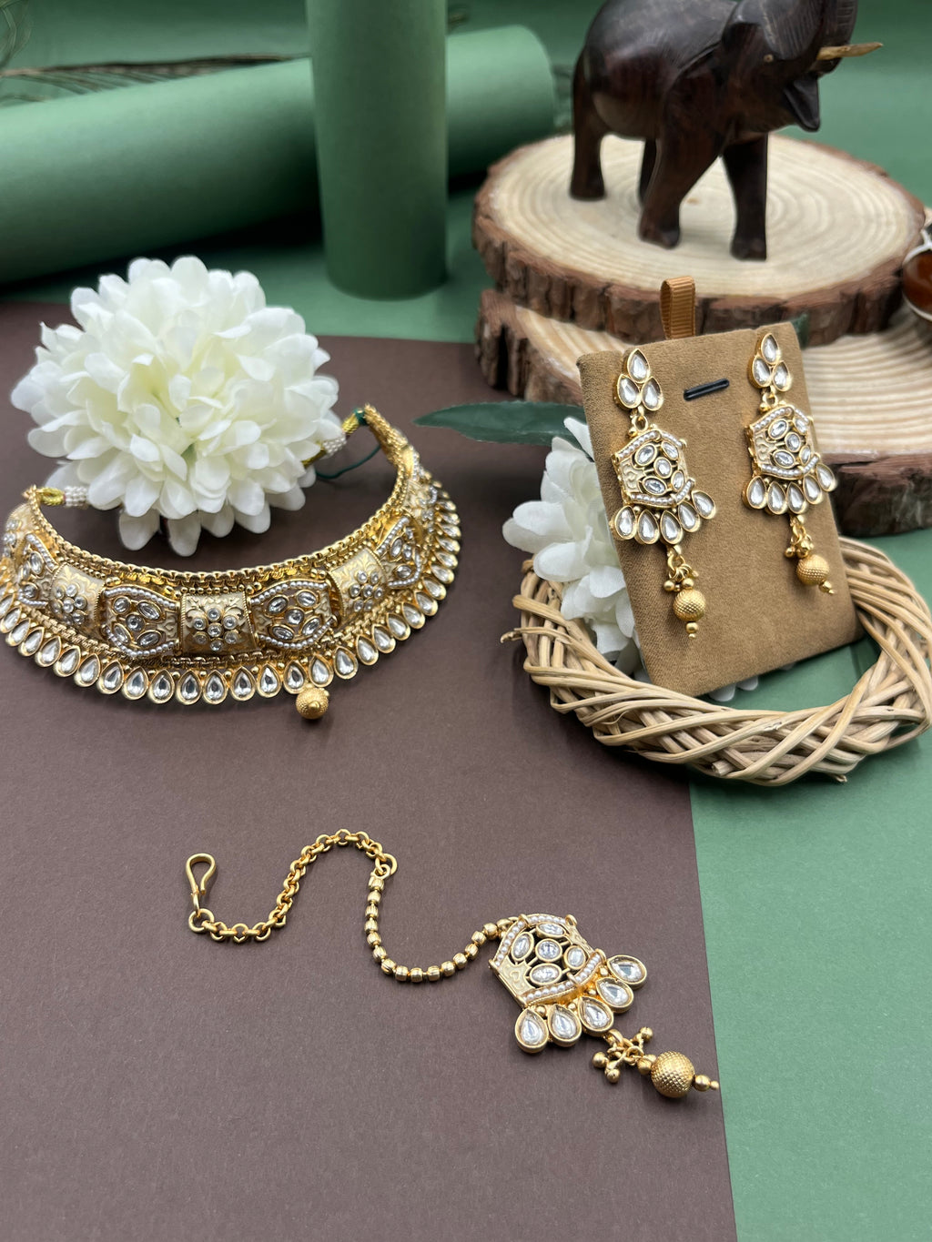 Anaya Kundan Choker