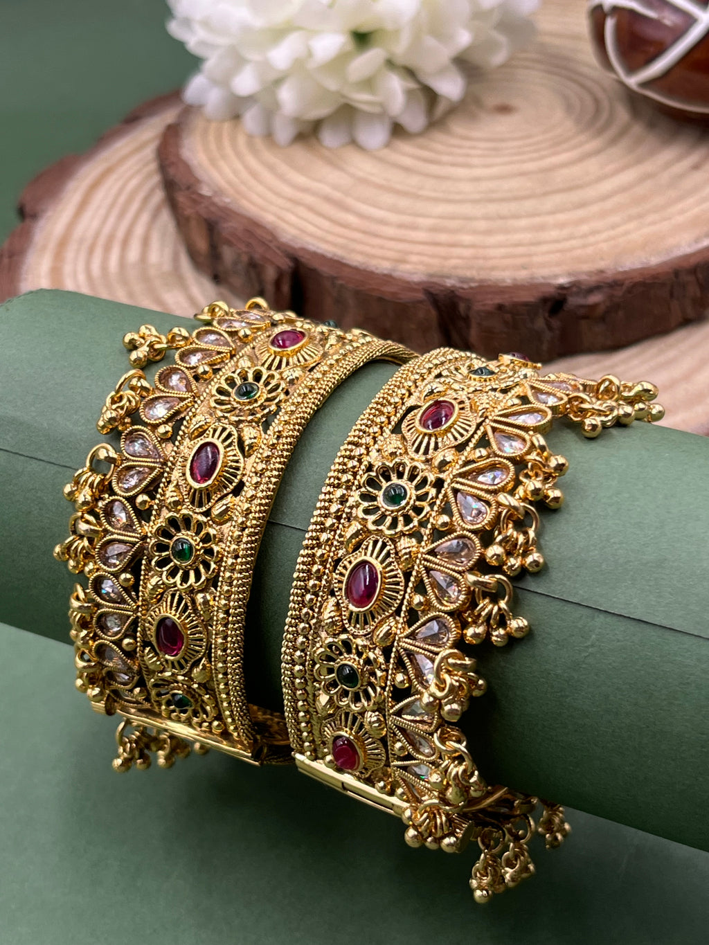 Rajvika Jhumar Bangles