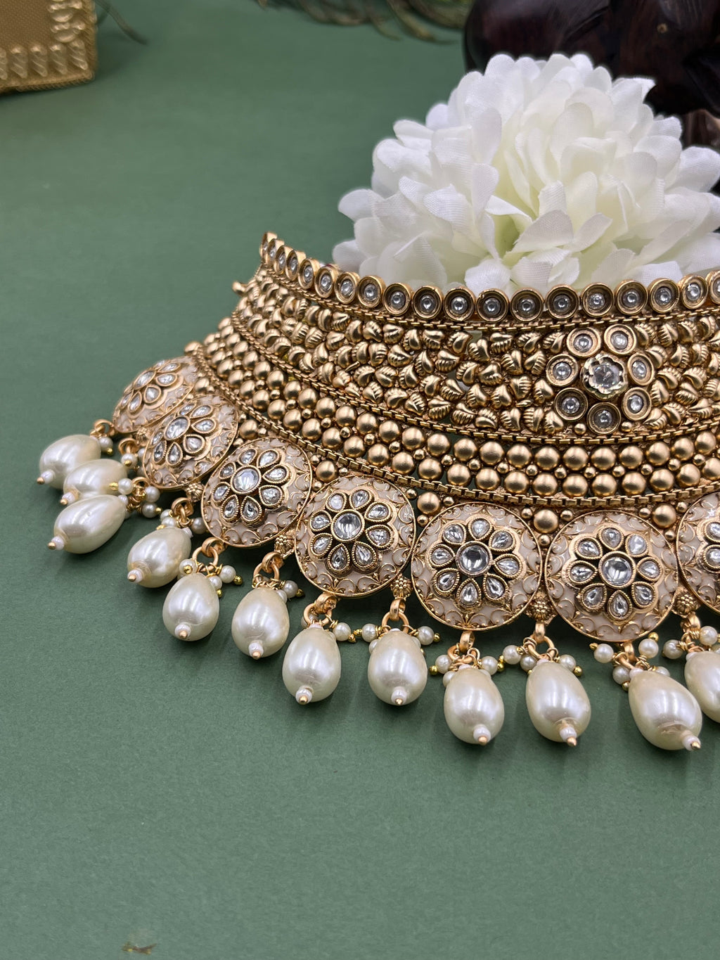 Rajshree Pearl Kundan Choker Set