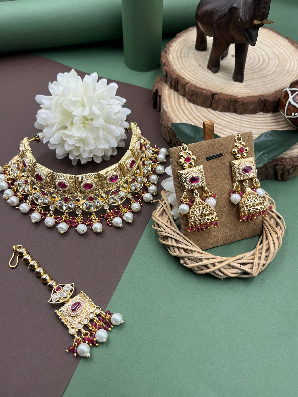 Ruhani Ratna Pearlfall Choker