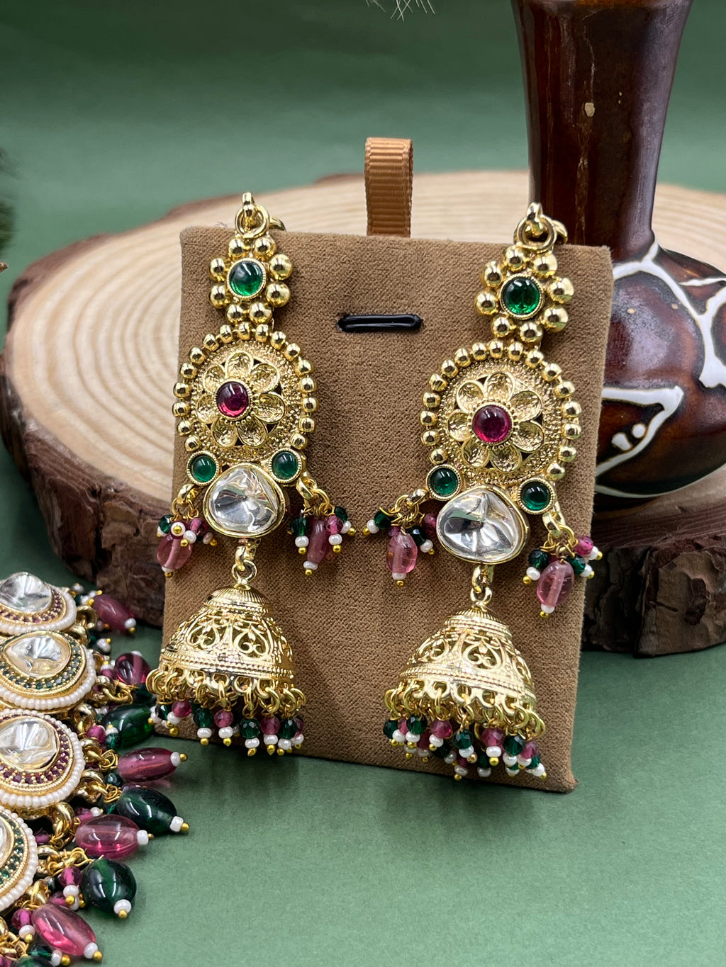 Vasundhara Kundan Choker Set