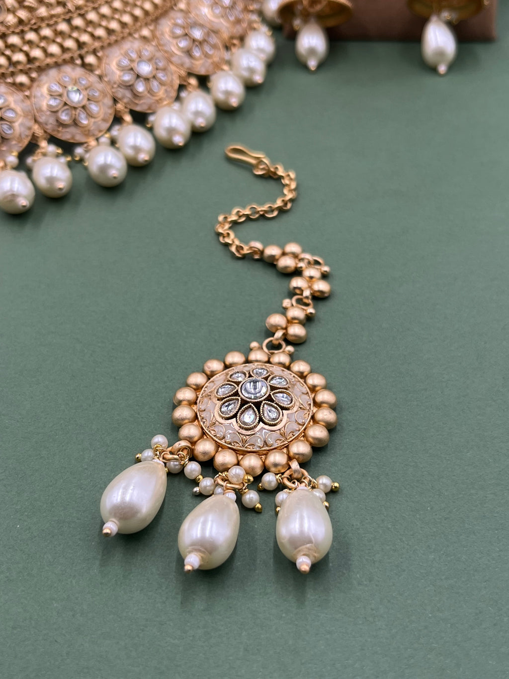 Rajshree Pearl Kundan Choker Set