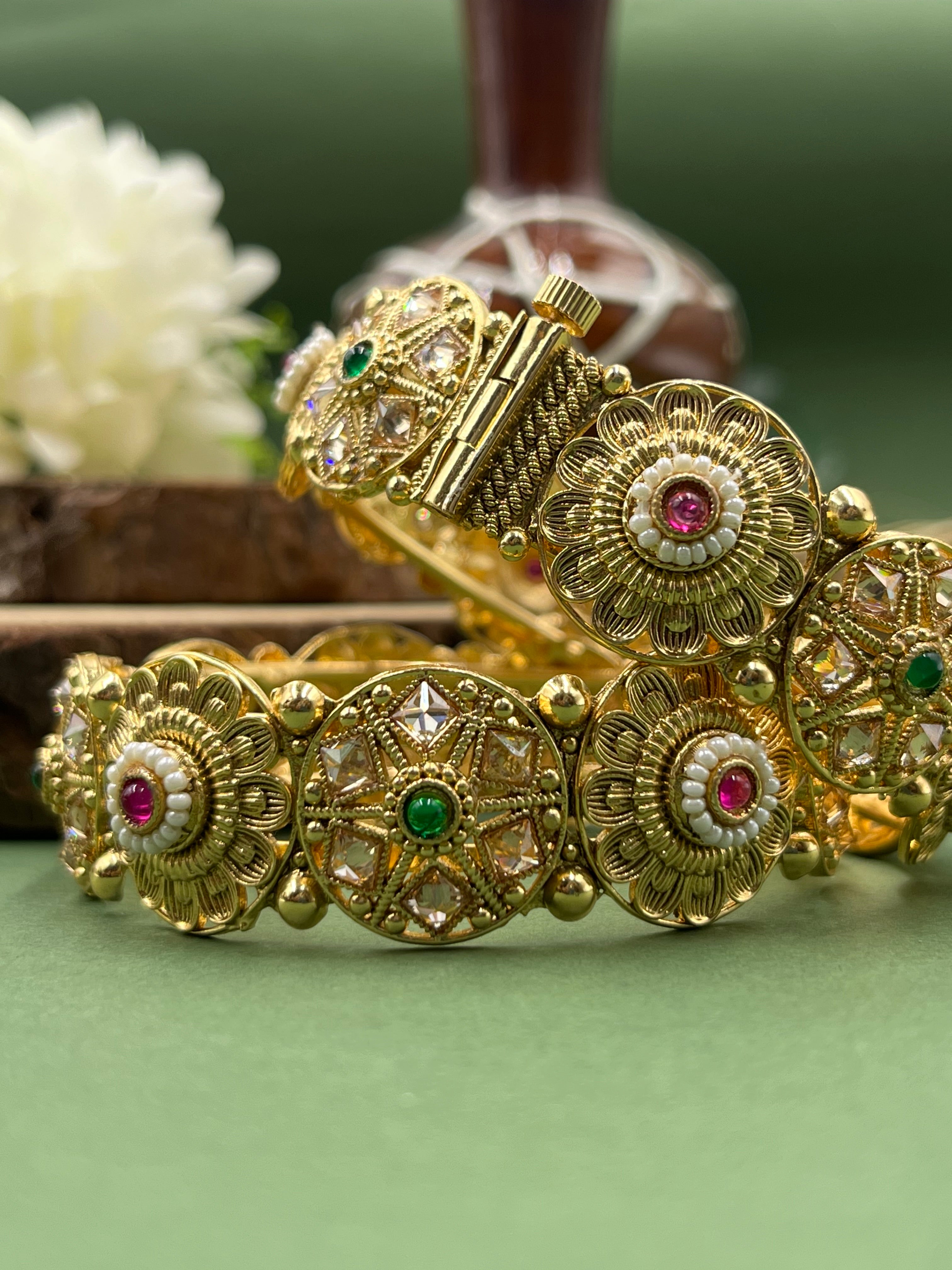Pushpavali Kada Set