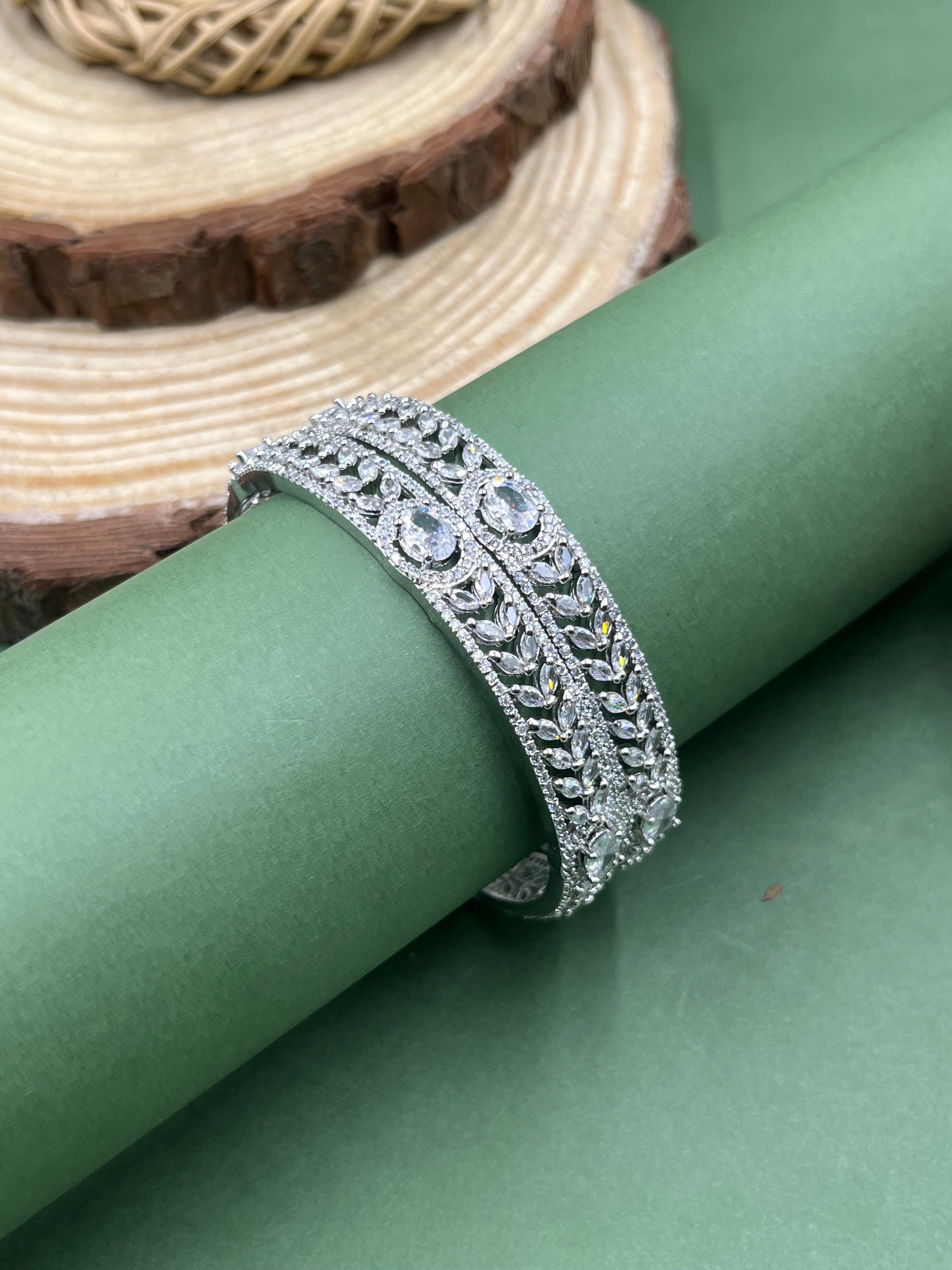 Lunex Pattern AD Bangle Set