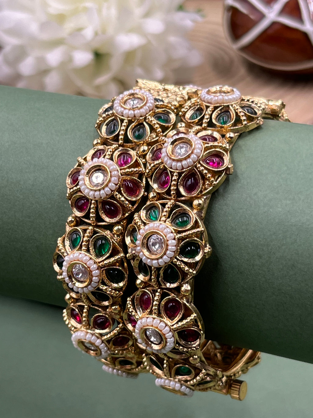 Navratna Pushpa Bangle