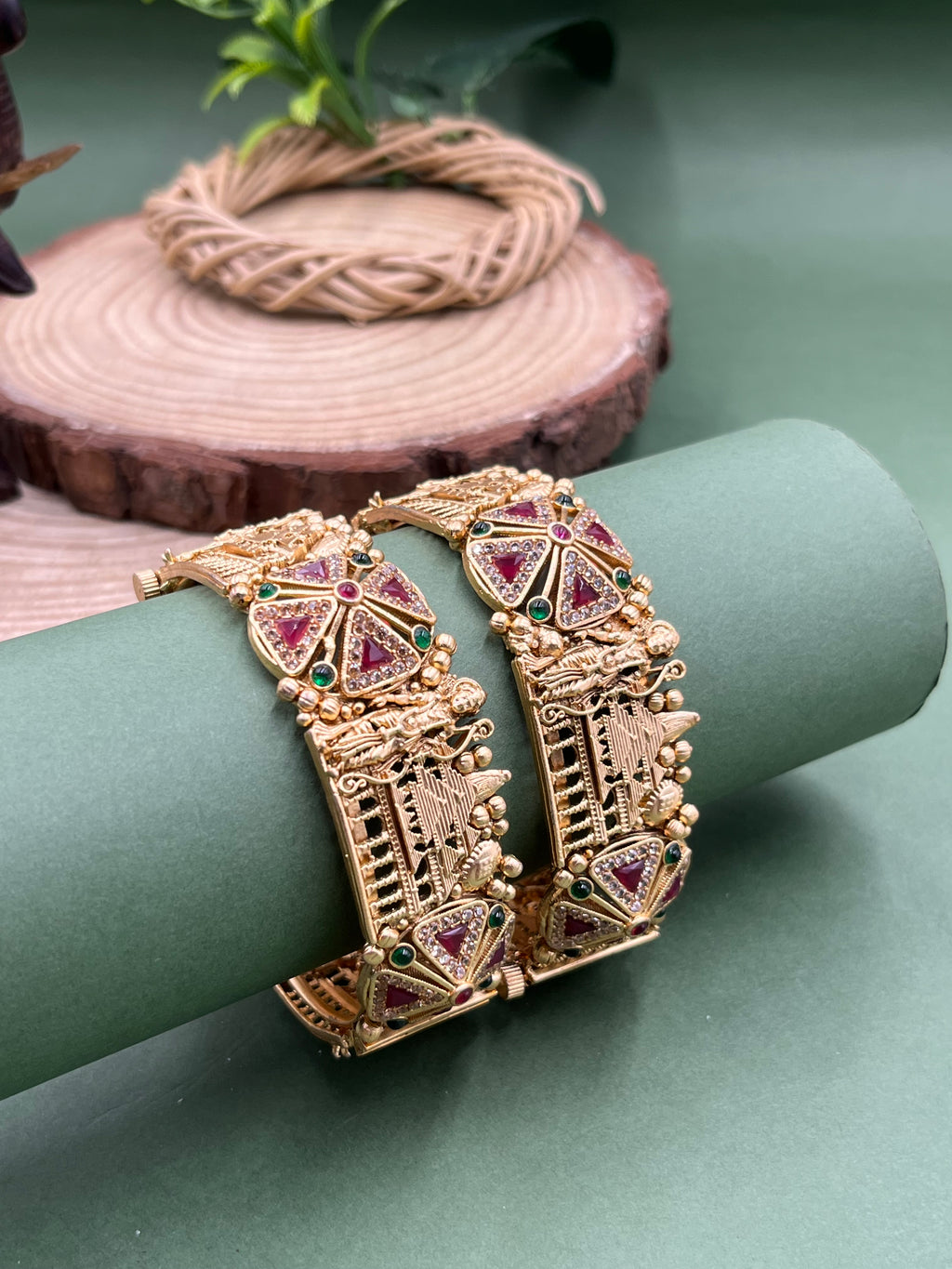 Rajveer Navratna Royal Bangle