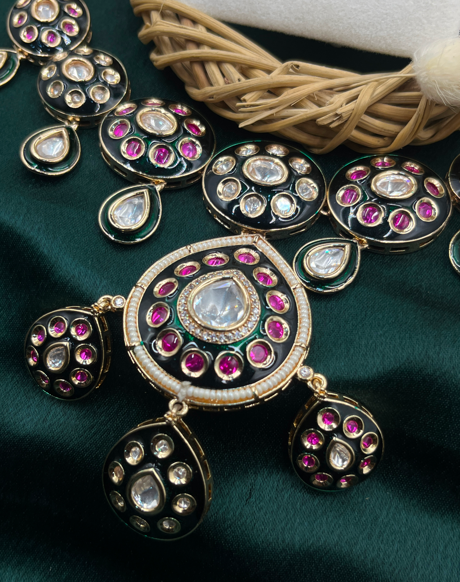 Noor-E-Nazakat Moissanite Kundan Set