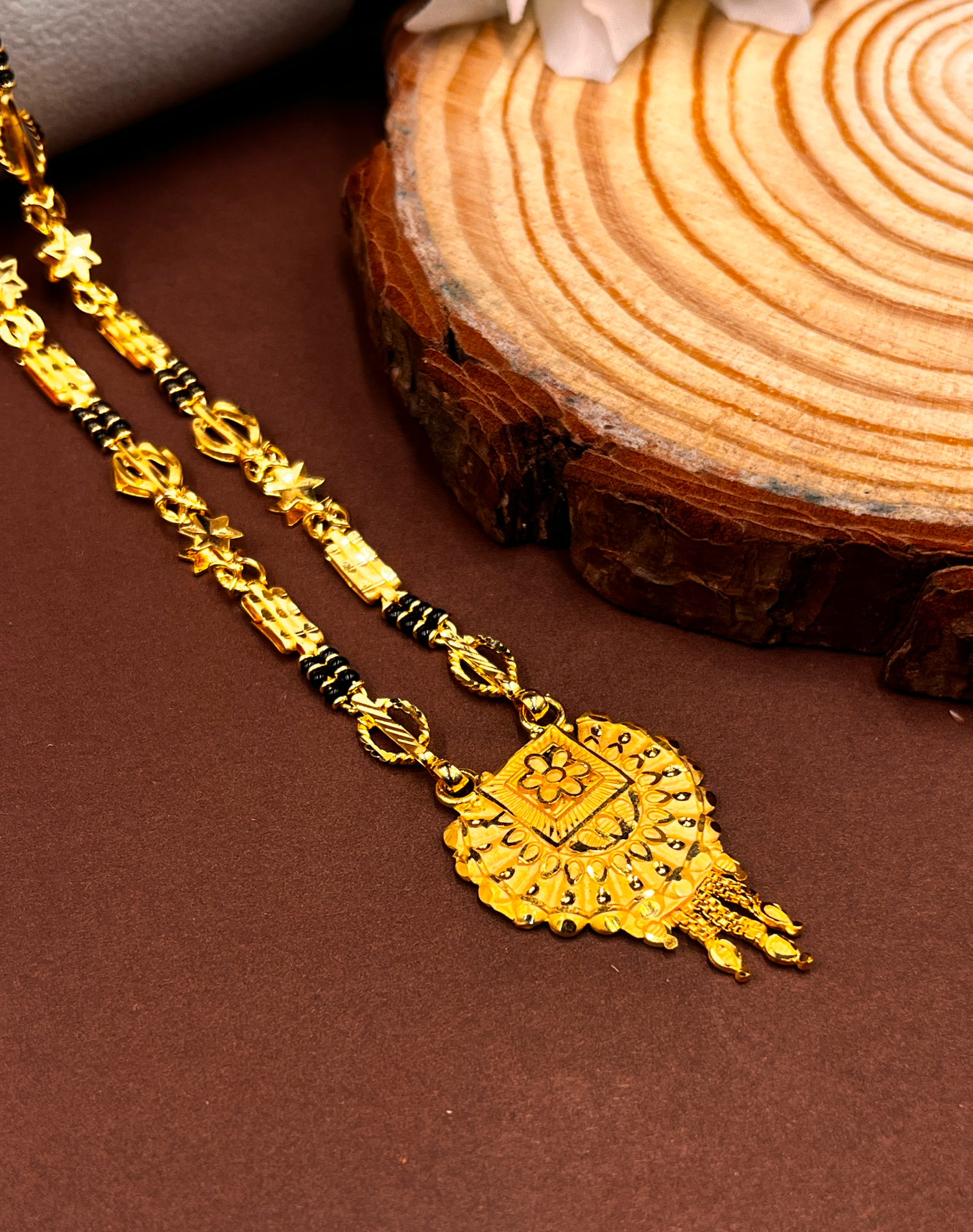 Suvarna Kalash Mangalsutra