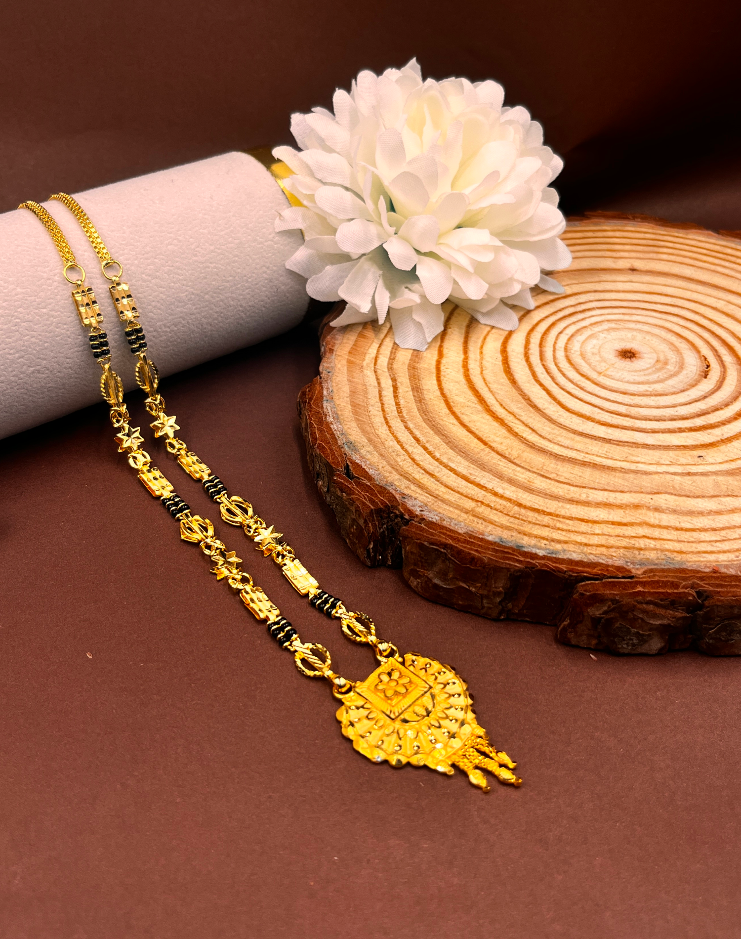 Suvarna Kalash Mangalsutra